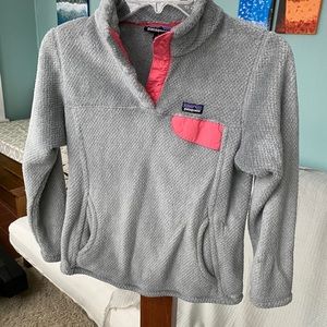 Girls gray and pink Patagonia Pullover